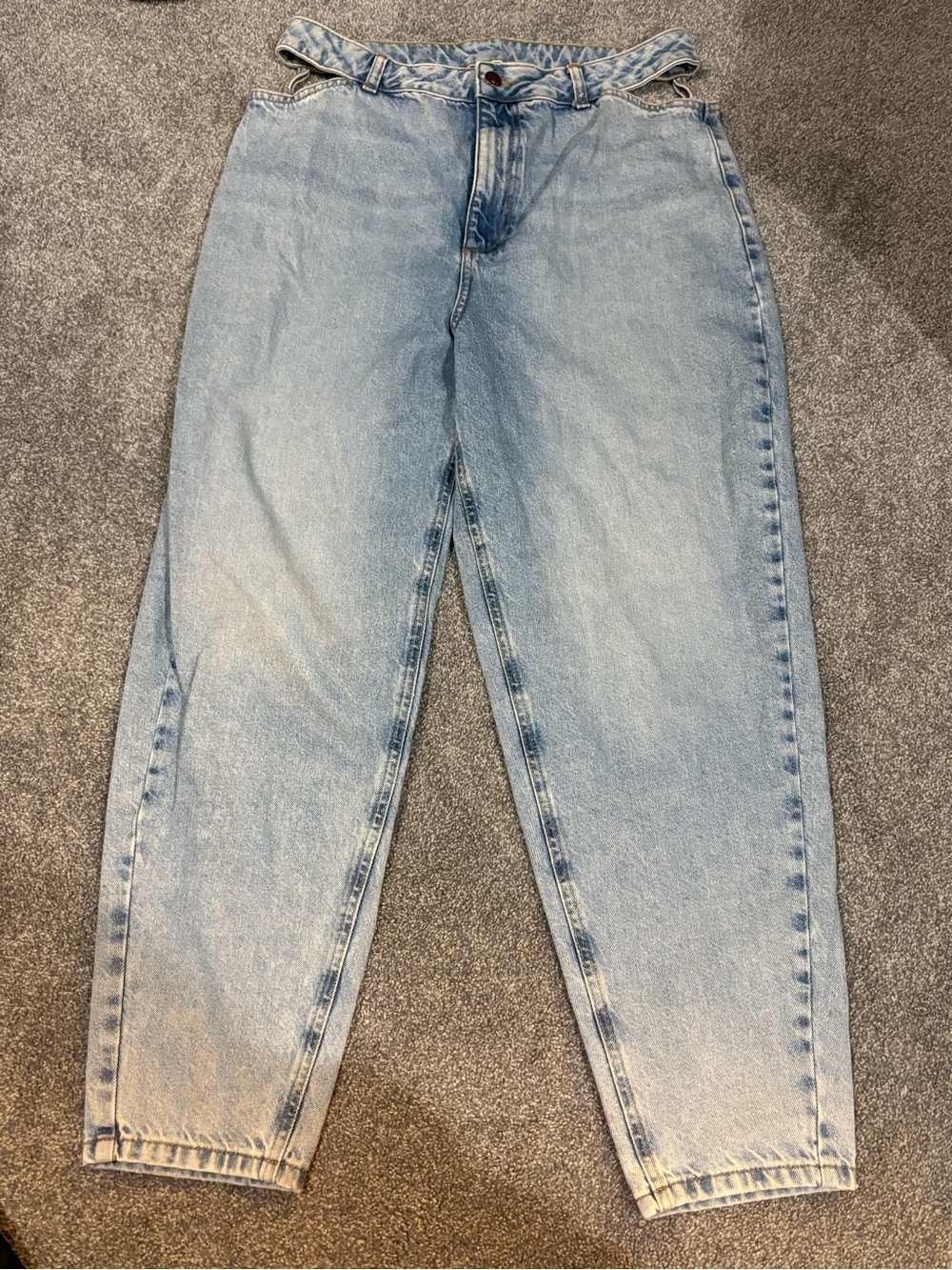 Reclaimed Vintage Inspired the 84' balloon jean with cut-out waistband- 32"